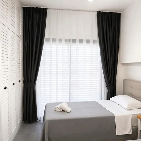 Apartman Mediterrra Tanzanite Flat By Holidaykeys Elea
